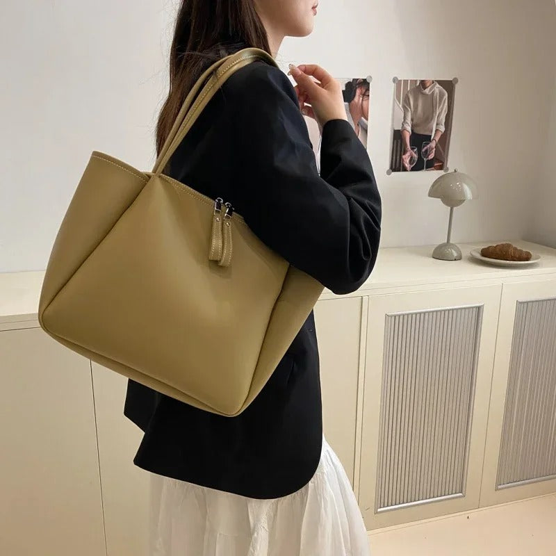 Classic Commuter Shoulder Tote