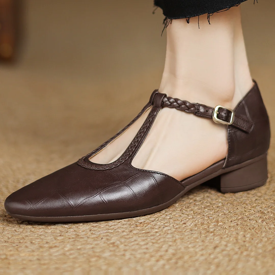 Women's T-strap leather shoes with woven detail