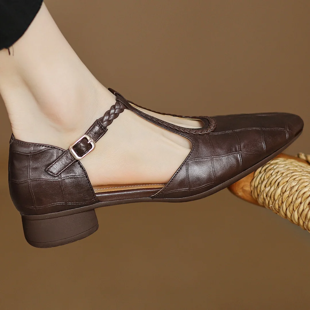 Women's dress shoes featuring a woven leather detail