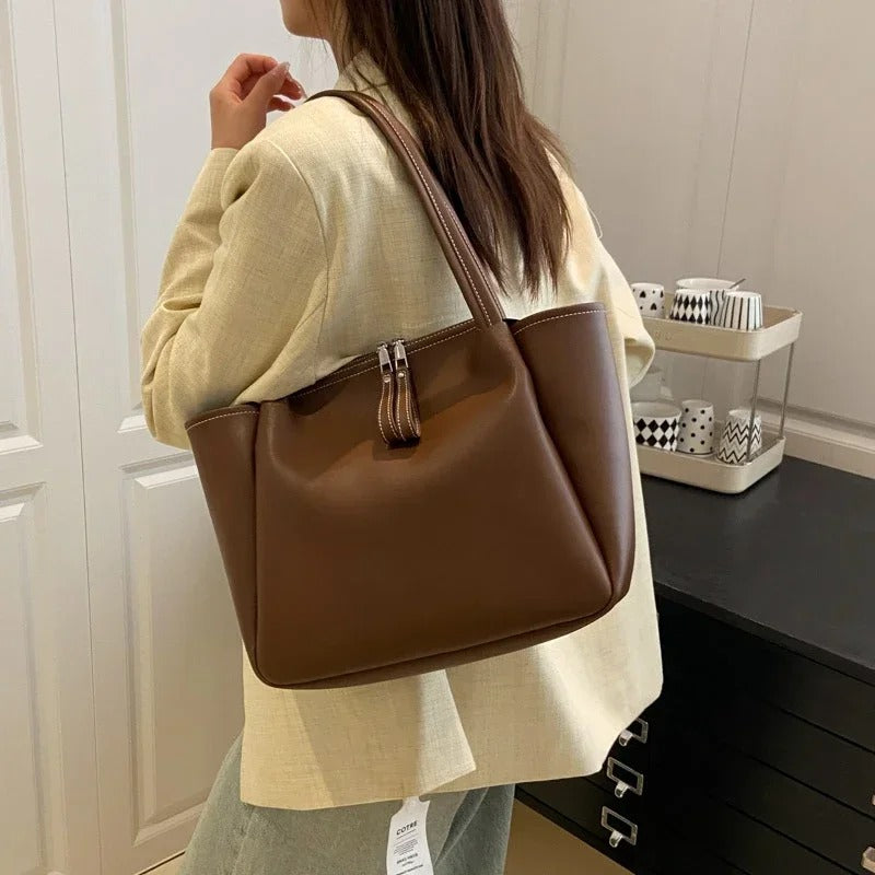 Classic Commuter Shoulder Tote