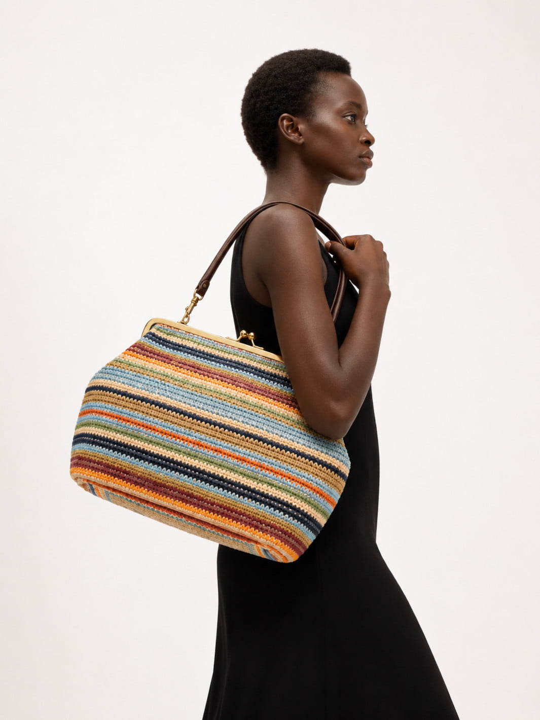 Woven Straw Bag with Coin Purse Closure