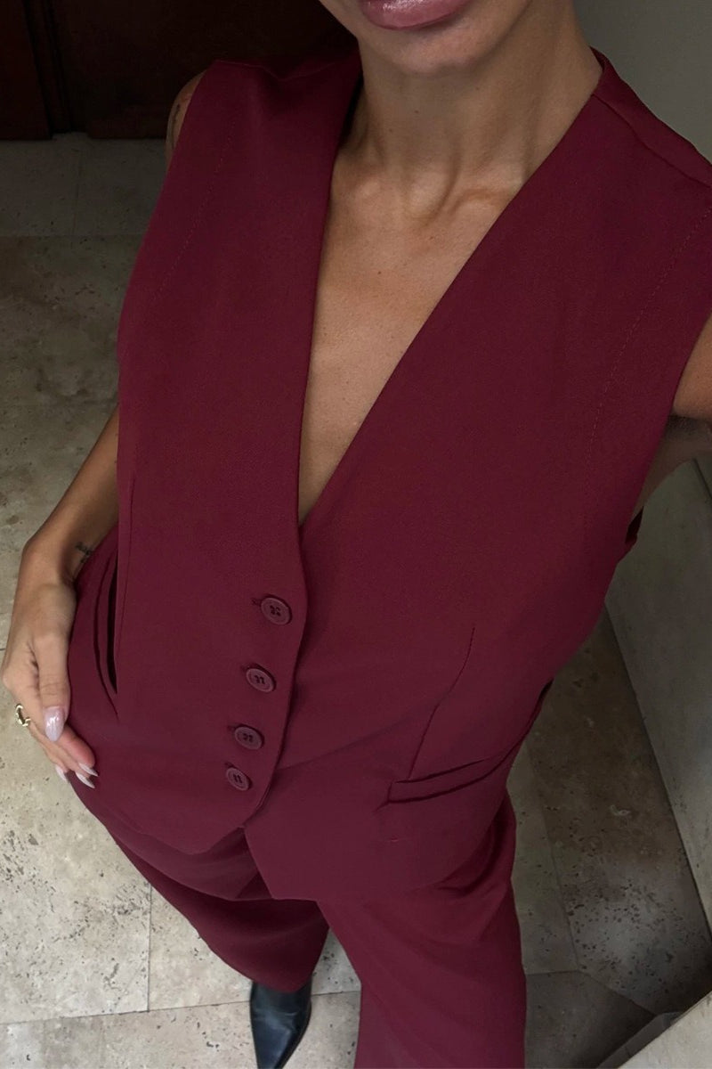 Tailored women's vest with matching straight-leg pants