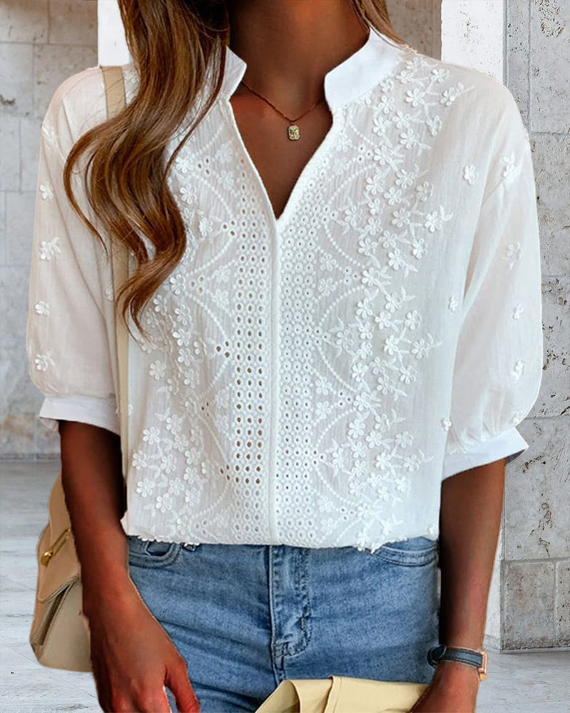 Elegant women's blouse suitable for workdays and weekend plans