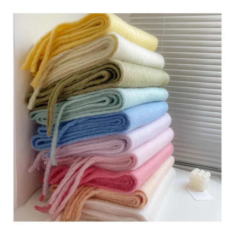 Winter scarf presented as a versatile everyday accessory