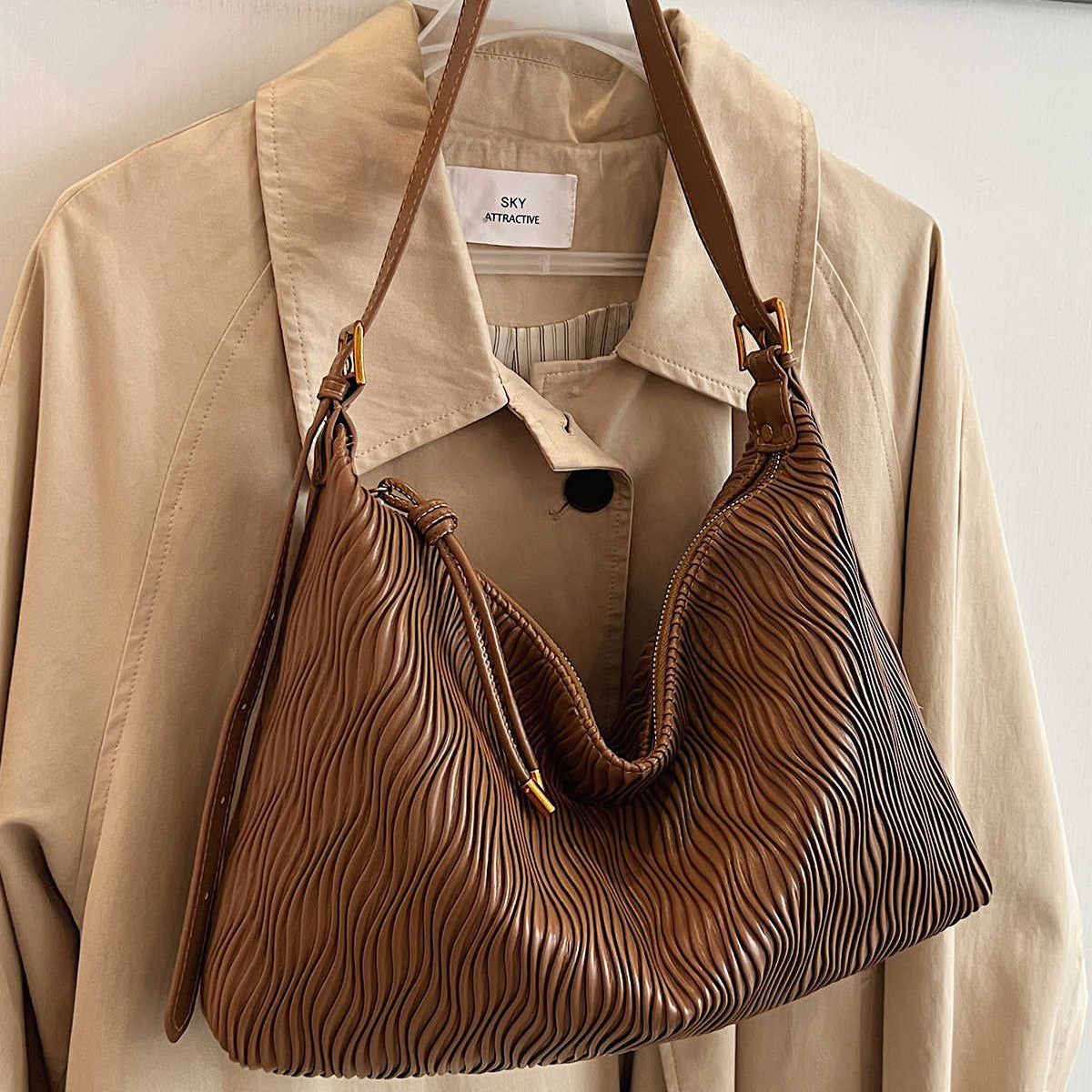 #color_brown