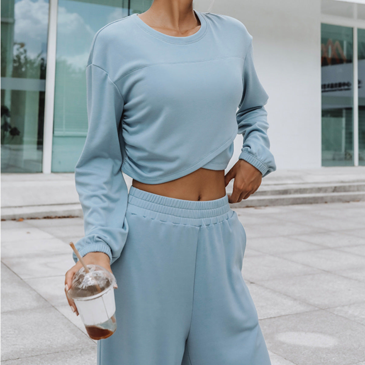 Casual cropped sweatshirt and wide-leg pants set for lounging