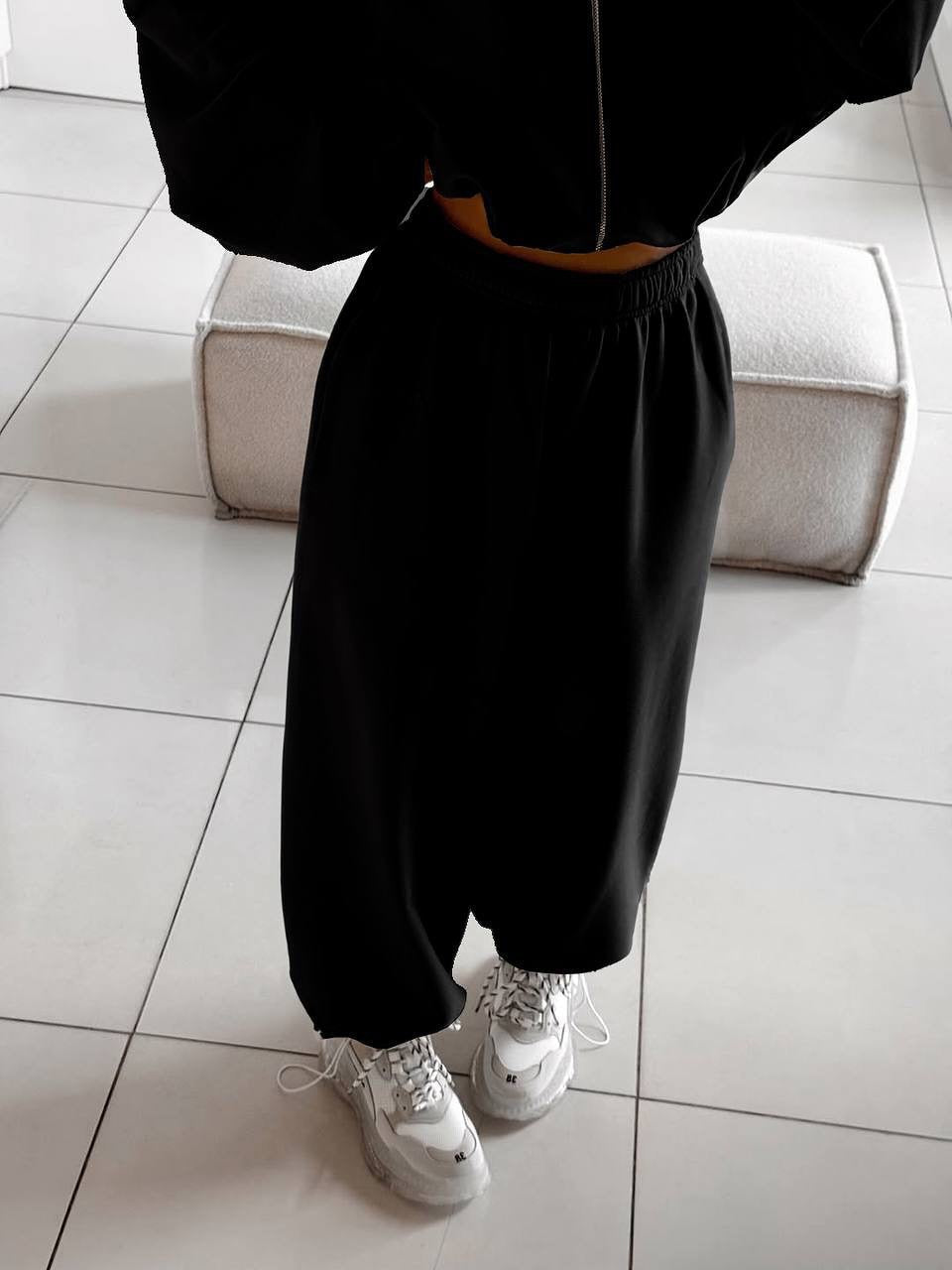 Side view of the women's oversized hoodie and jogger set
