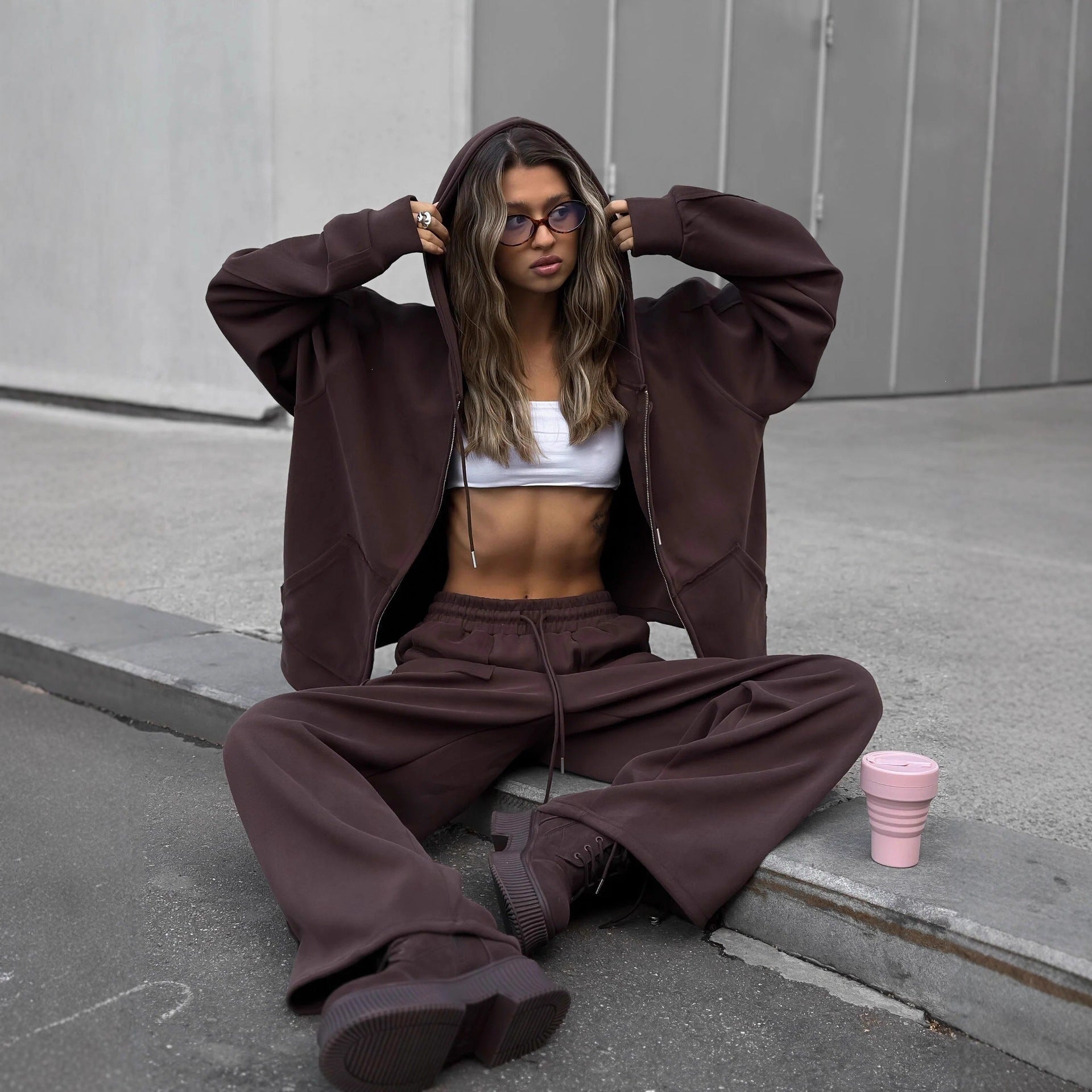 Women's oversized hoodie jacket with full-length front zipper