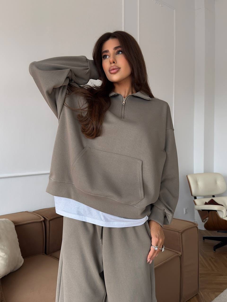 Back view of the women's half-zip lounge set