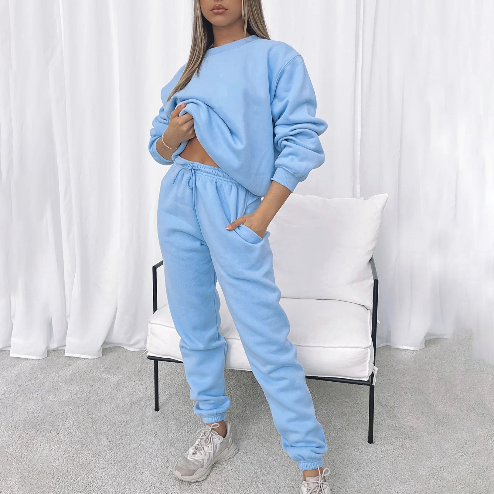 Women's Oversized Fleece Lounge Set With Sweatshirt And Joggers