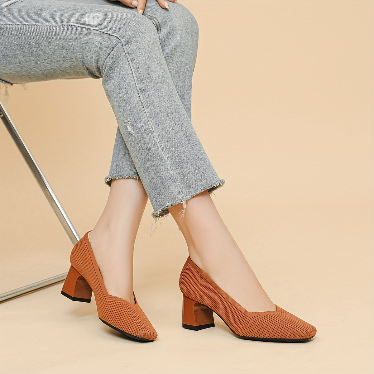Side profile highlighting the structured arch support and heel