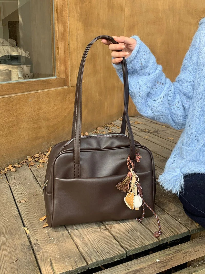 Chic Leather Tote Bag