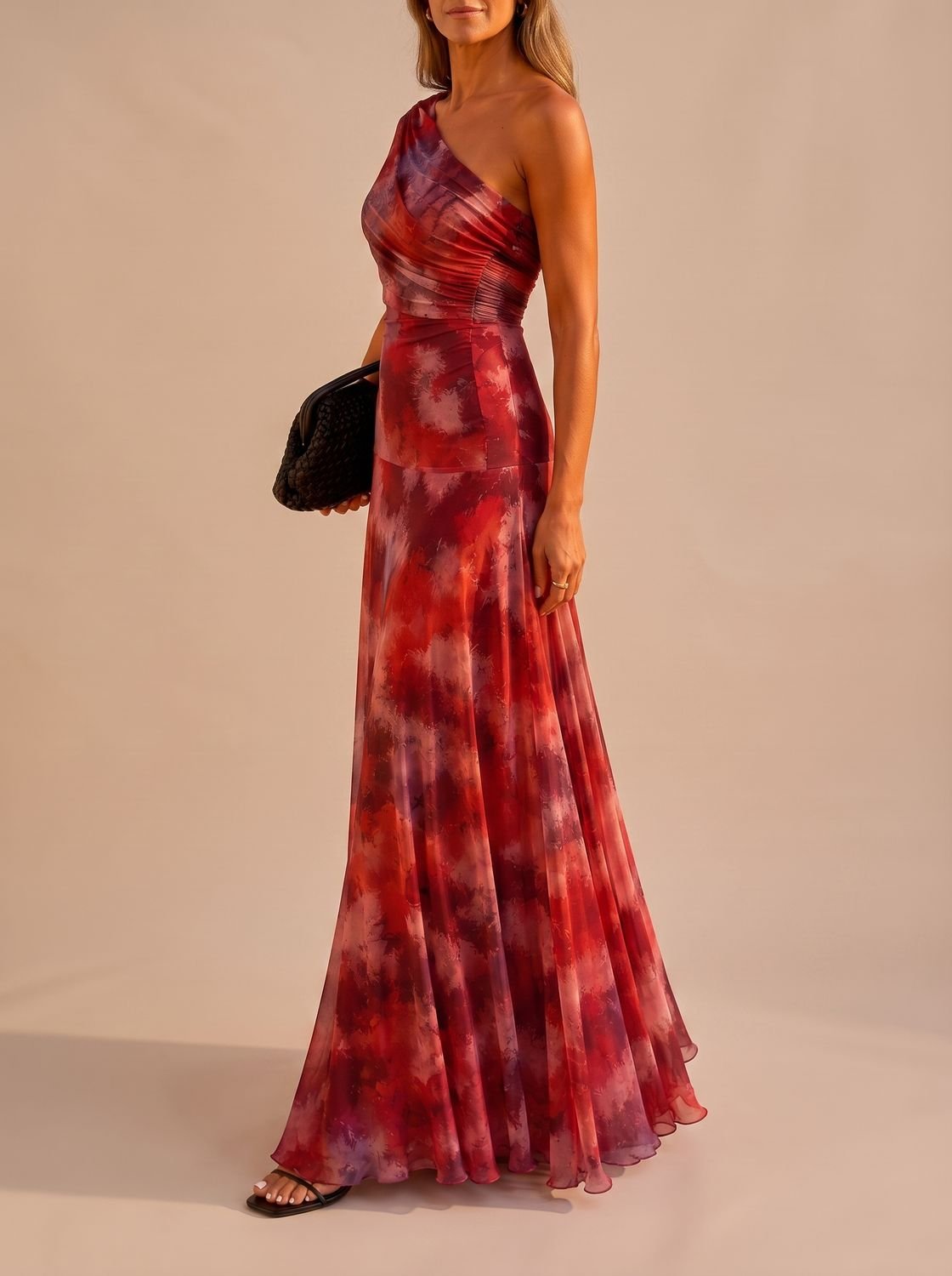 Flowy women's maxi dress featuring a ruched one-shoulder design