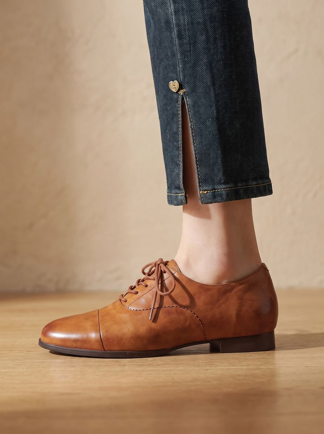 Women's Leather Oxford Lace-Up Flat Shoes