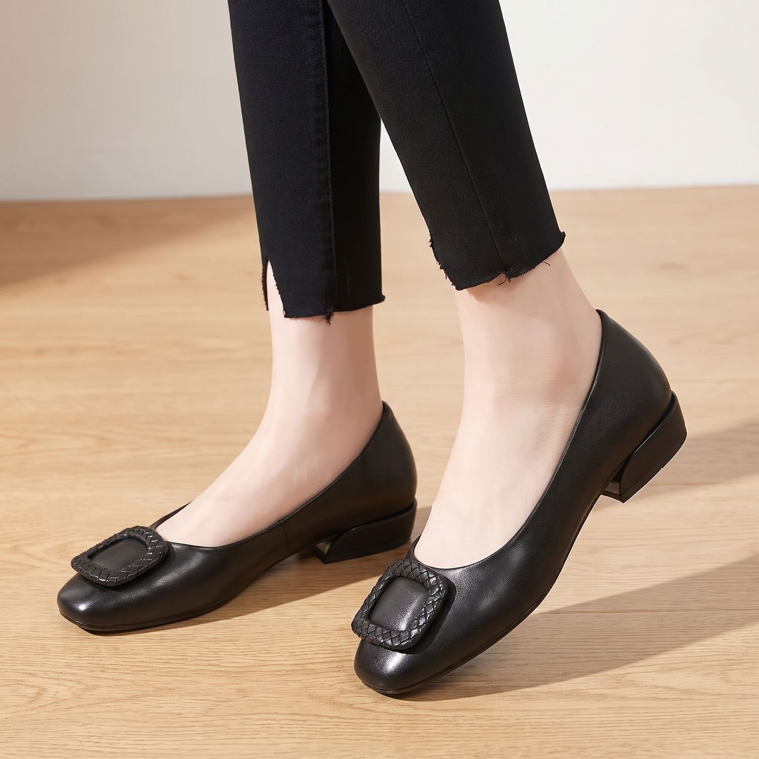 Women's Leather Block-Heel Loafer Pumps