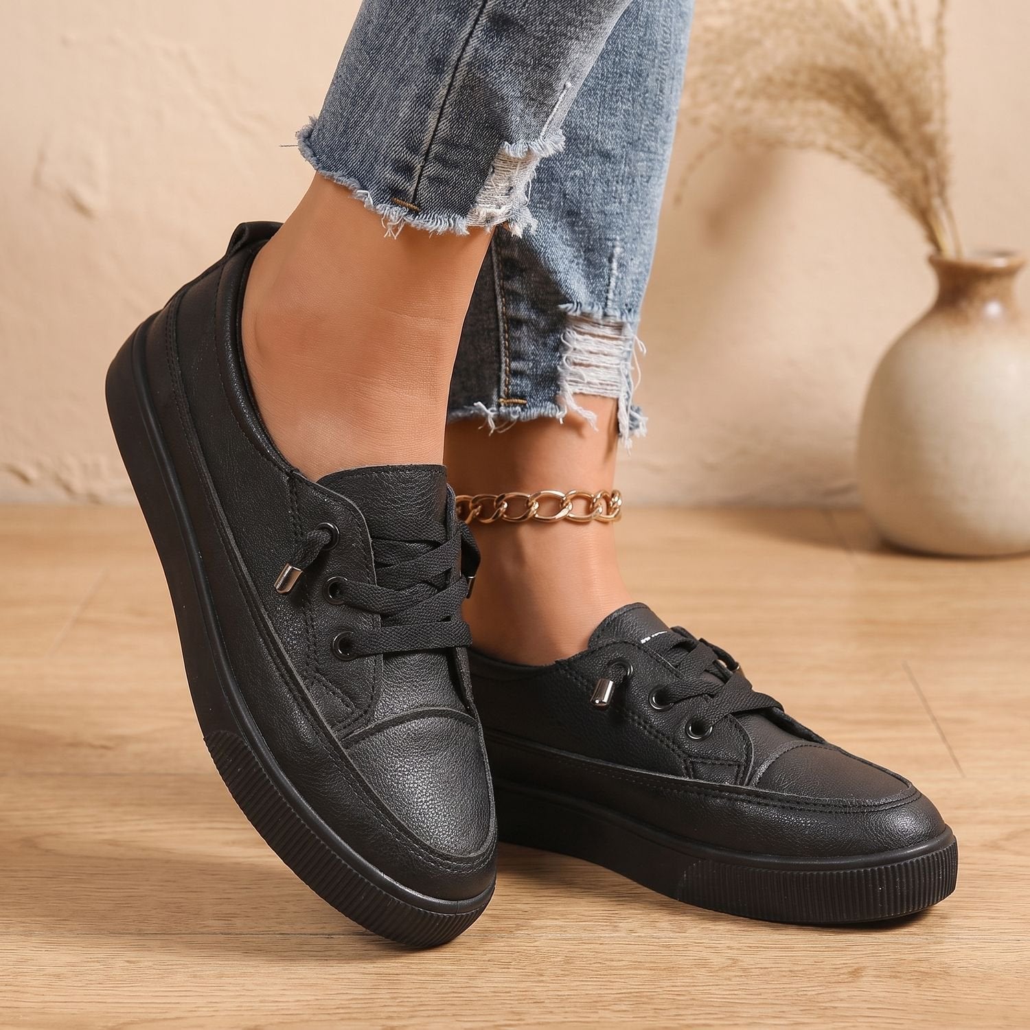 Rear view of women's arch support sneakers and heel structure