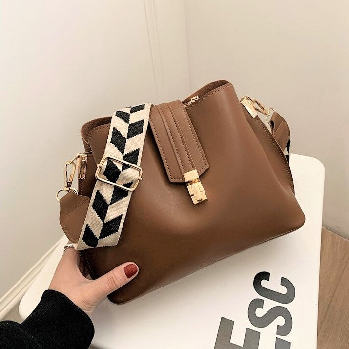 Sophie Bucket Bag Olives